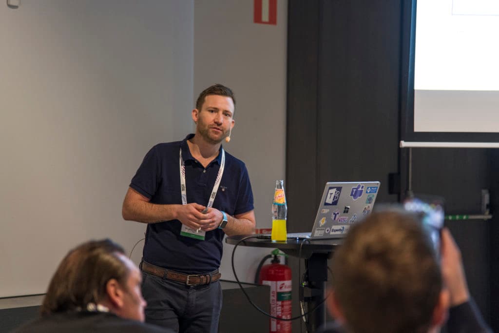 Magnus Sandtorv presenting at a conference